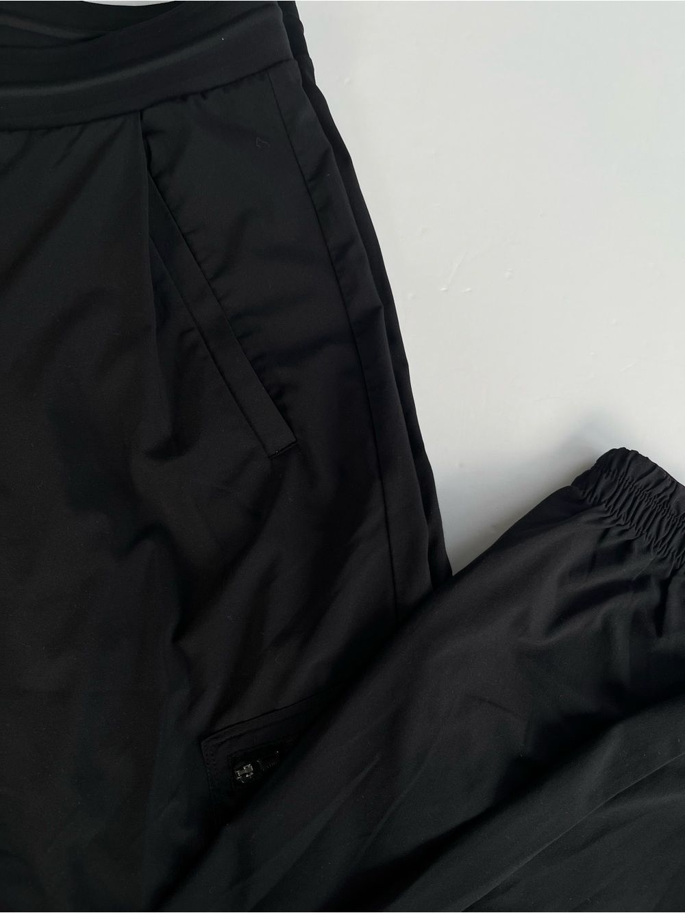 Athleta Go Far Travel Pant Size 6-29” Black Lightweight Athleisure Activewear